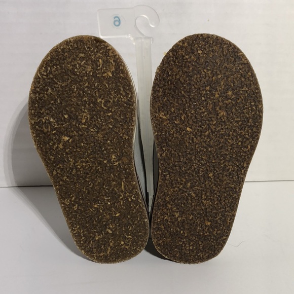 Toddler Boy’s Light Gray Strap On Oxfords - Picture 7 of 7